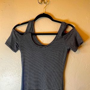 B famous black and white striped dress